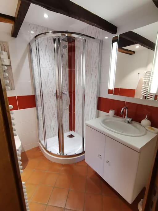 Holiday home La Petite Porcherie Ladignac-le-Long