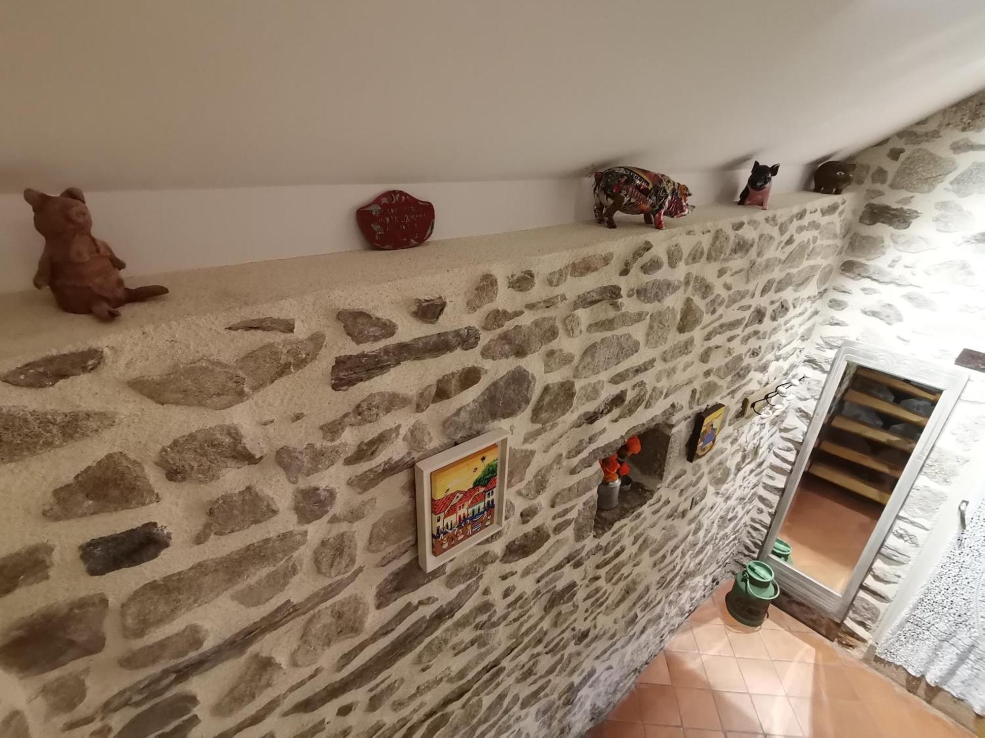 Holiday home La Petite Porcherie Ladignac-le-Long
